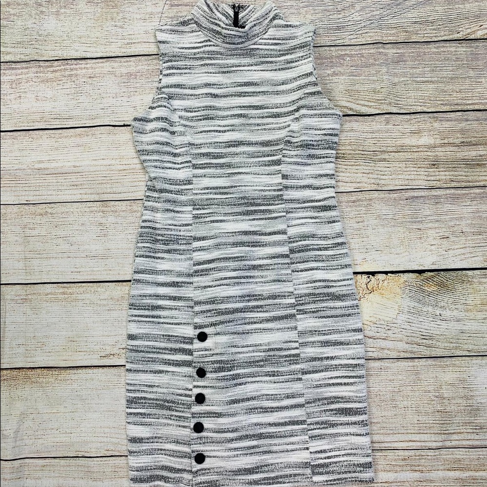 Business dress white and black sleeveless
